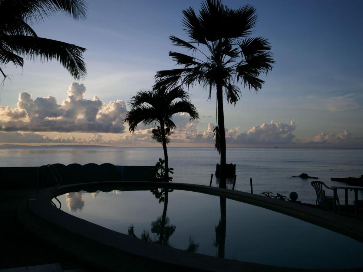 Las Flores Beachside Hotel Catmon Экстерьер фото