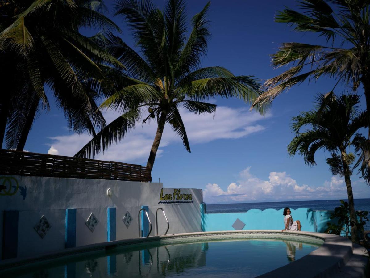 Las Flores Beachside Hotel Catmon Экстерьер фото
