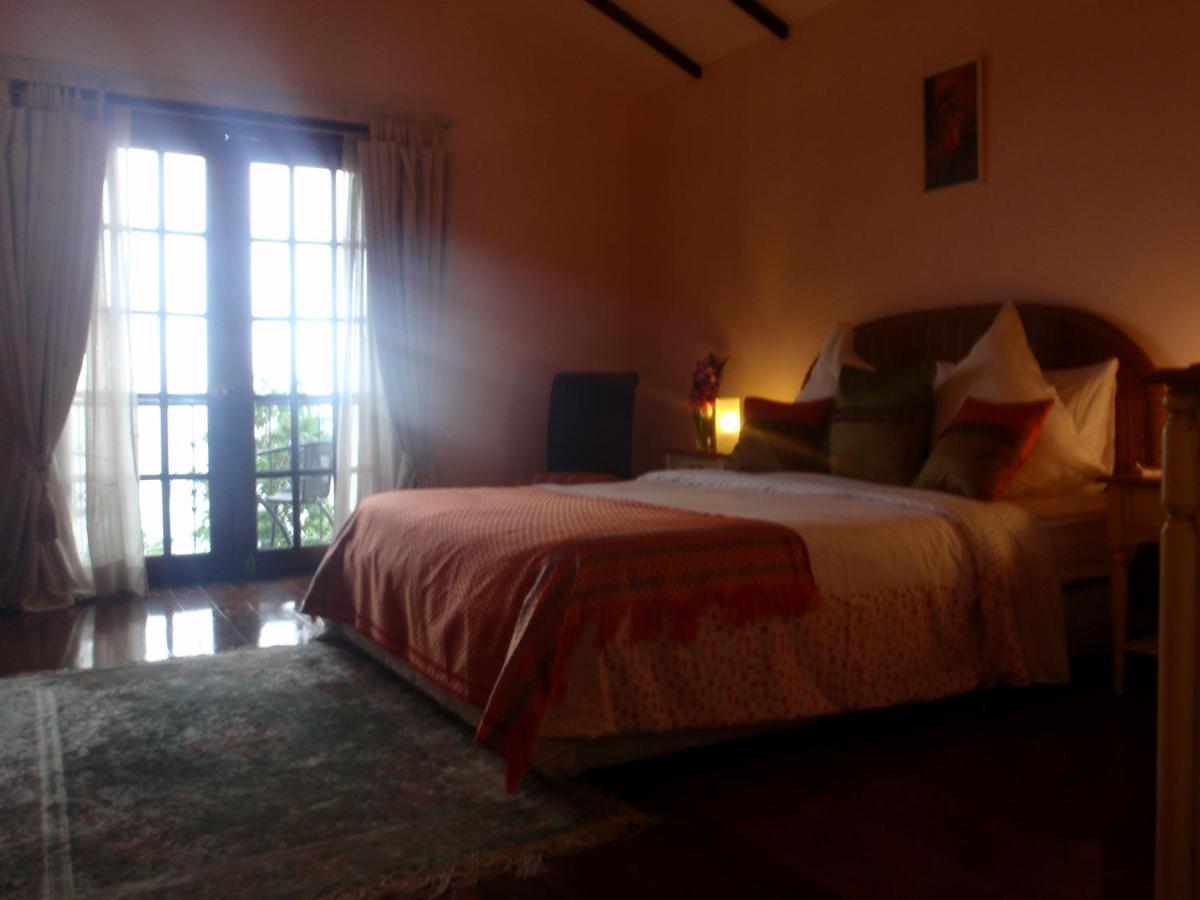 Las Flores Beachside Hotel Catmon Экстерьер фото